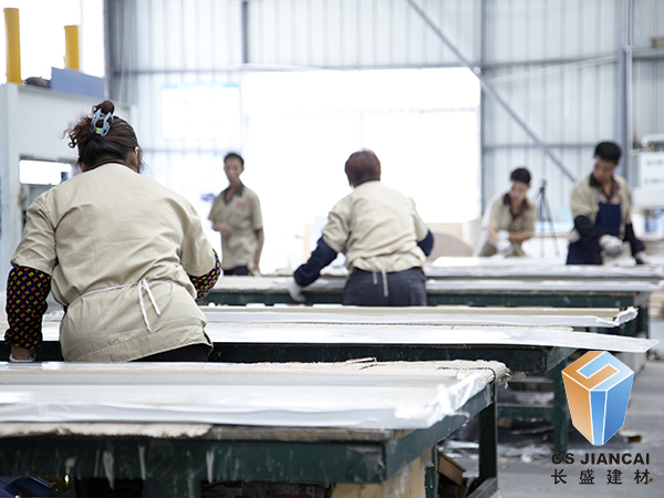 鋁單板廠家車間員工 鋁單板廠家車間員工