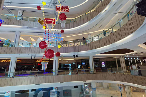 大型商場鋁板裝飾幕墻吊頂效果1 大型商場鋁板裝飾幕墻吊頂效果1